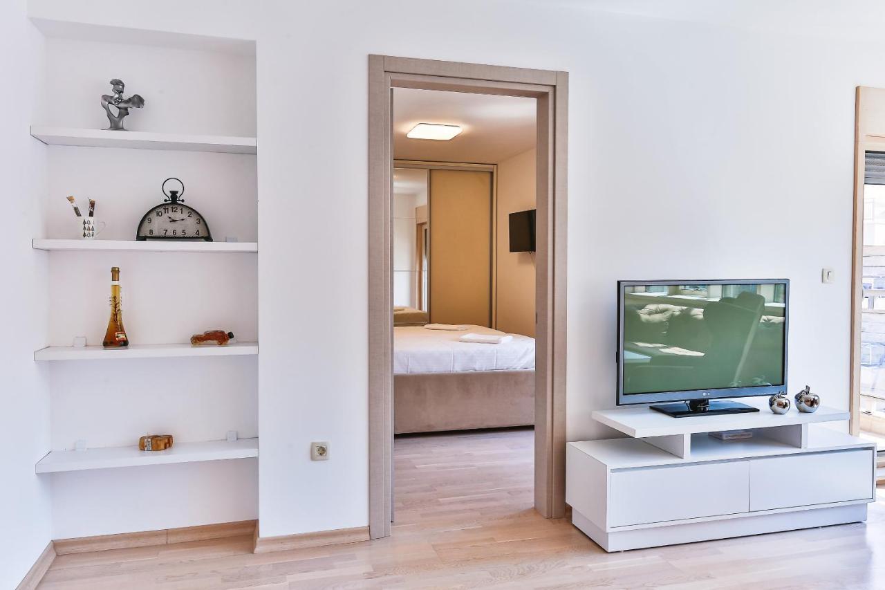 Montesun Fontana Apartments Будва Экстерьер фото