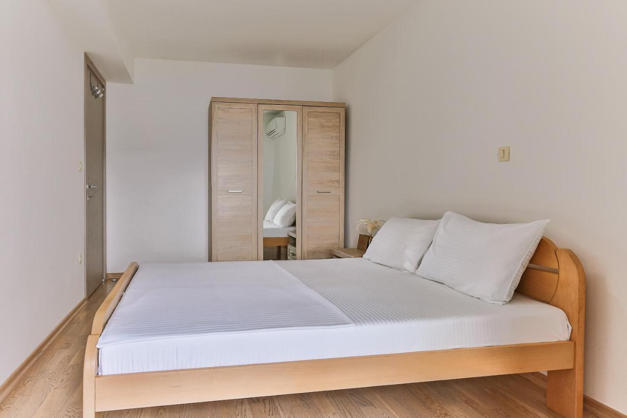 Montesun Fontana Apartments Будва Экстерьер фото