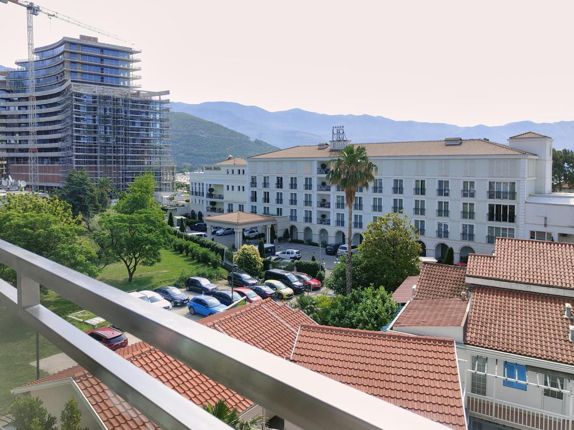 Montesun Fontana Apartments Будва Экстерьер фото