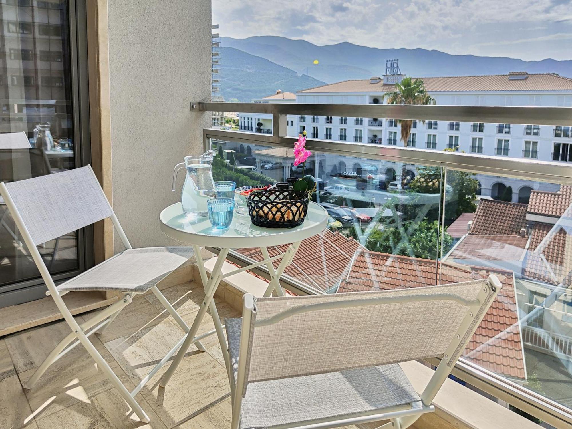 Montesun Fontana Apartments Будва Экстерьер фото