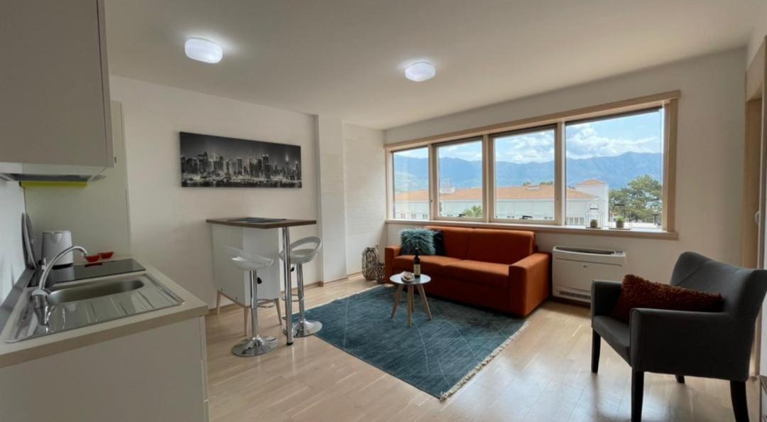 Montesun Fontana Apartments Будва Экстерьер фото